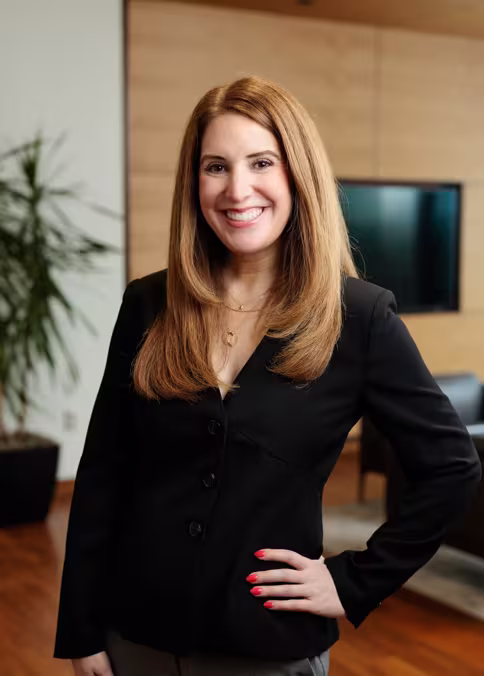 Julie Pine Headshot 2026
